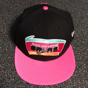 New Era 9Fifty San Antonio Spurs Strapback Hat
